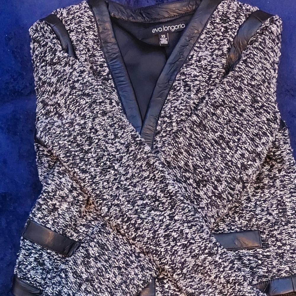 Cropped blazer with faux leather trim